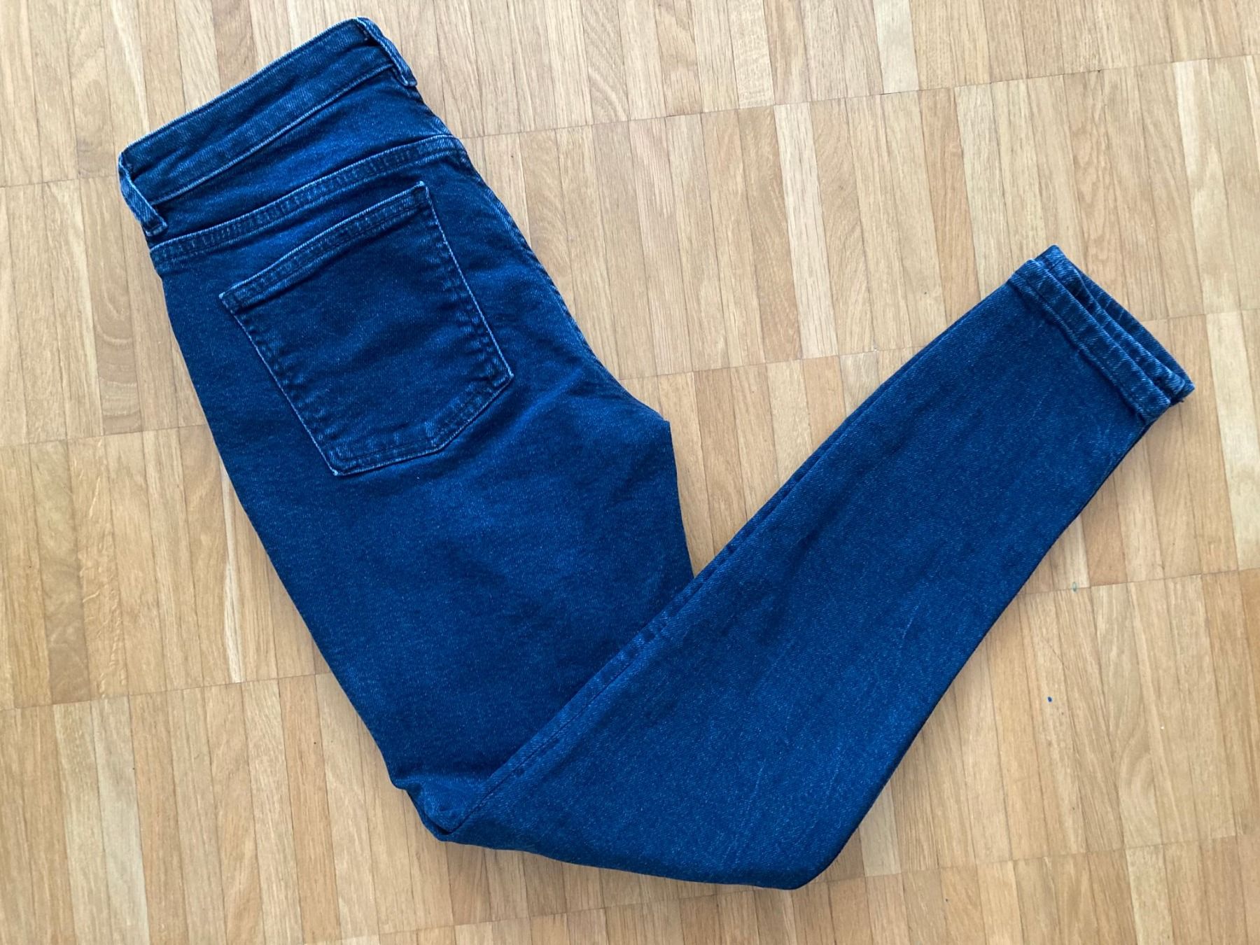 Comma Jeans: Stylische Comma Jeans - Gr. 34 – Nuovo (secondo la descrizione) da Basel venduto da Nofretete39 5