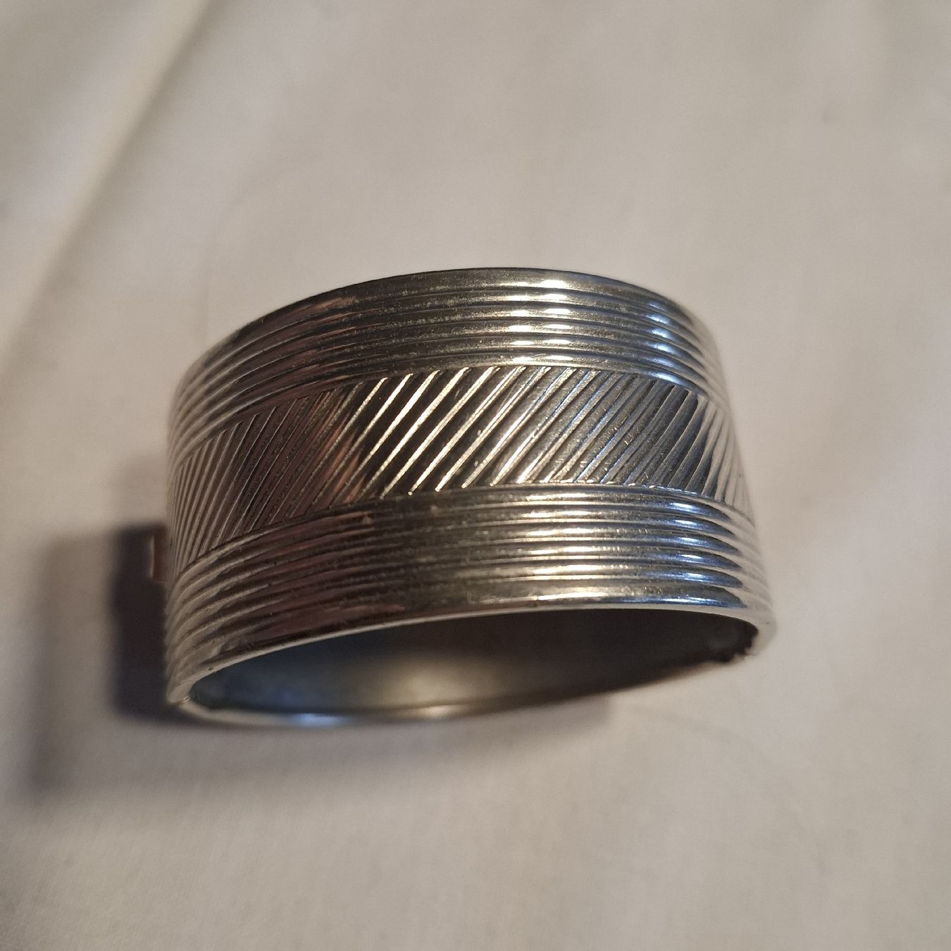 Bracciali & Braccialetti: Versilberter Armreif Umfang ca. 18cm – Usato da Nürensdorf venduto da DANG3REUX