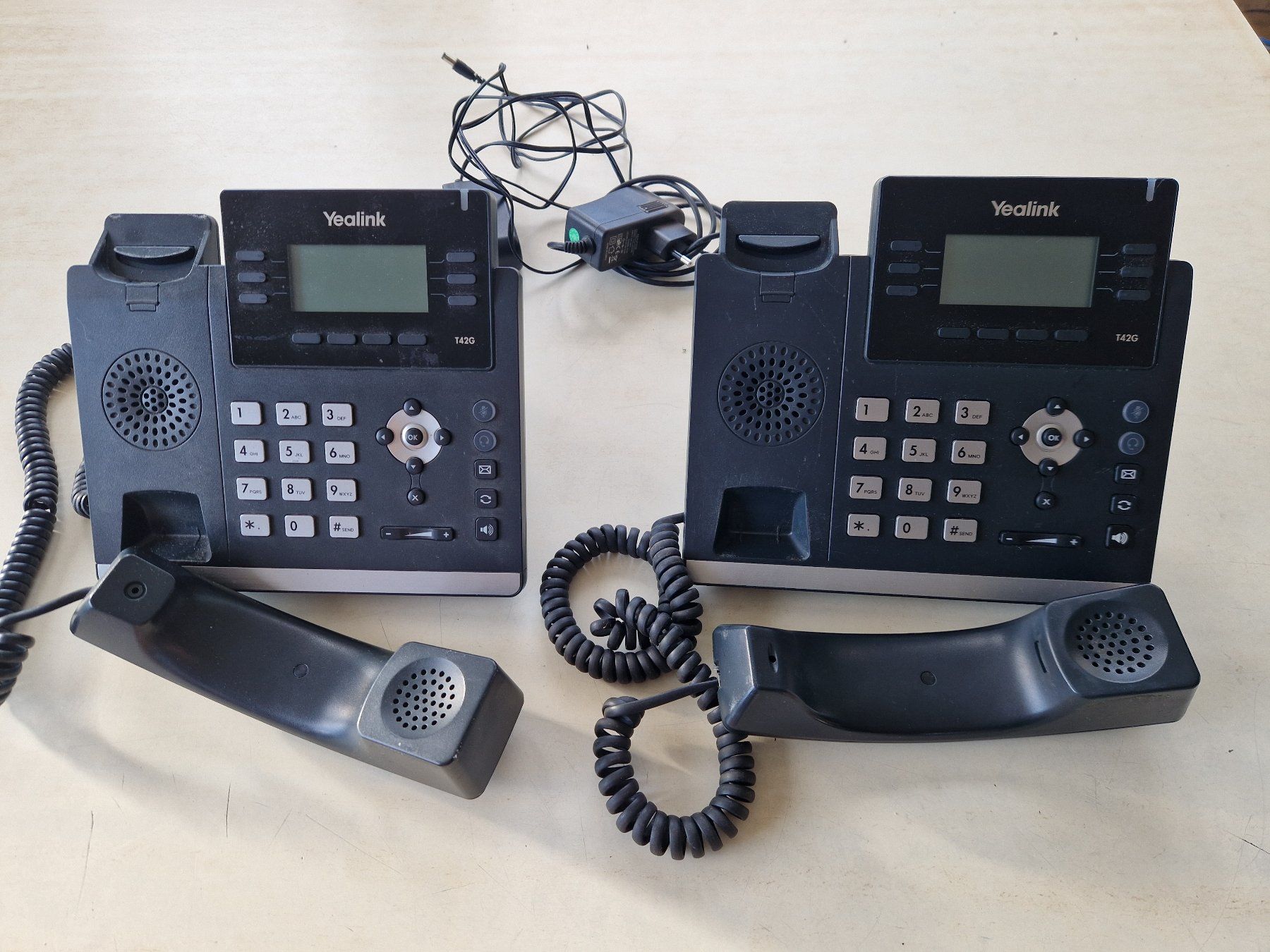 Yealink Telefone: zwei Telefone Yealink T42G – Gebraucht aus Gampelen von Schmidi887 4