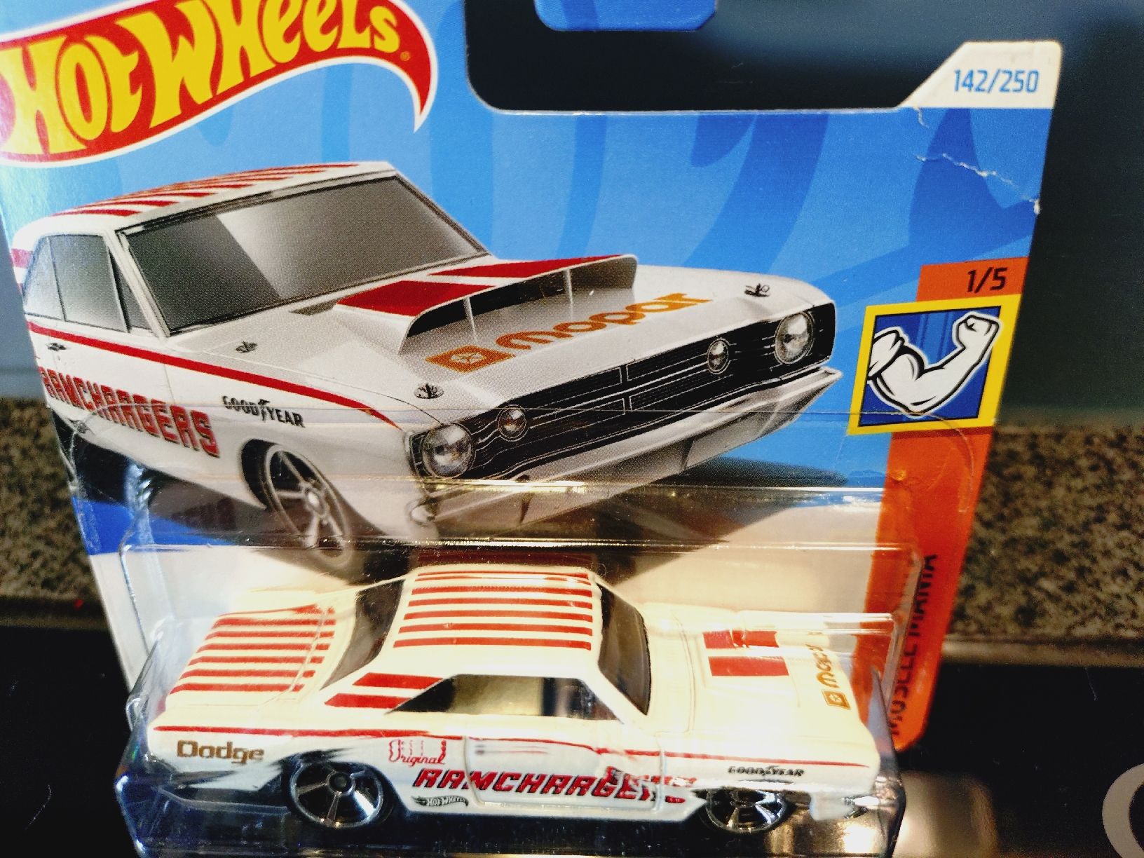 Hot Wheels Modellini d'auto: Hot Wheels '68 Dodge Dart – Nuovo e nell'imballaggio originale da Zürich venduto da DiecastDude 1
