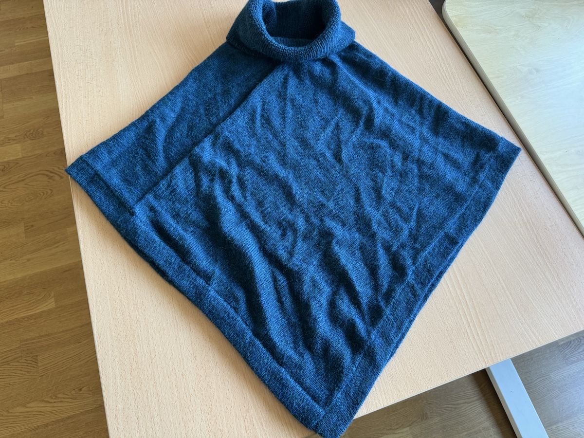 Maglioni & Felpe: Pull poncho 100% alpaca URPI, bleu pétrole, taille U – Nuovo (secondo la descrizione) da Morges venduto da sandy069 2