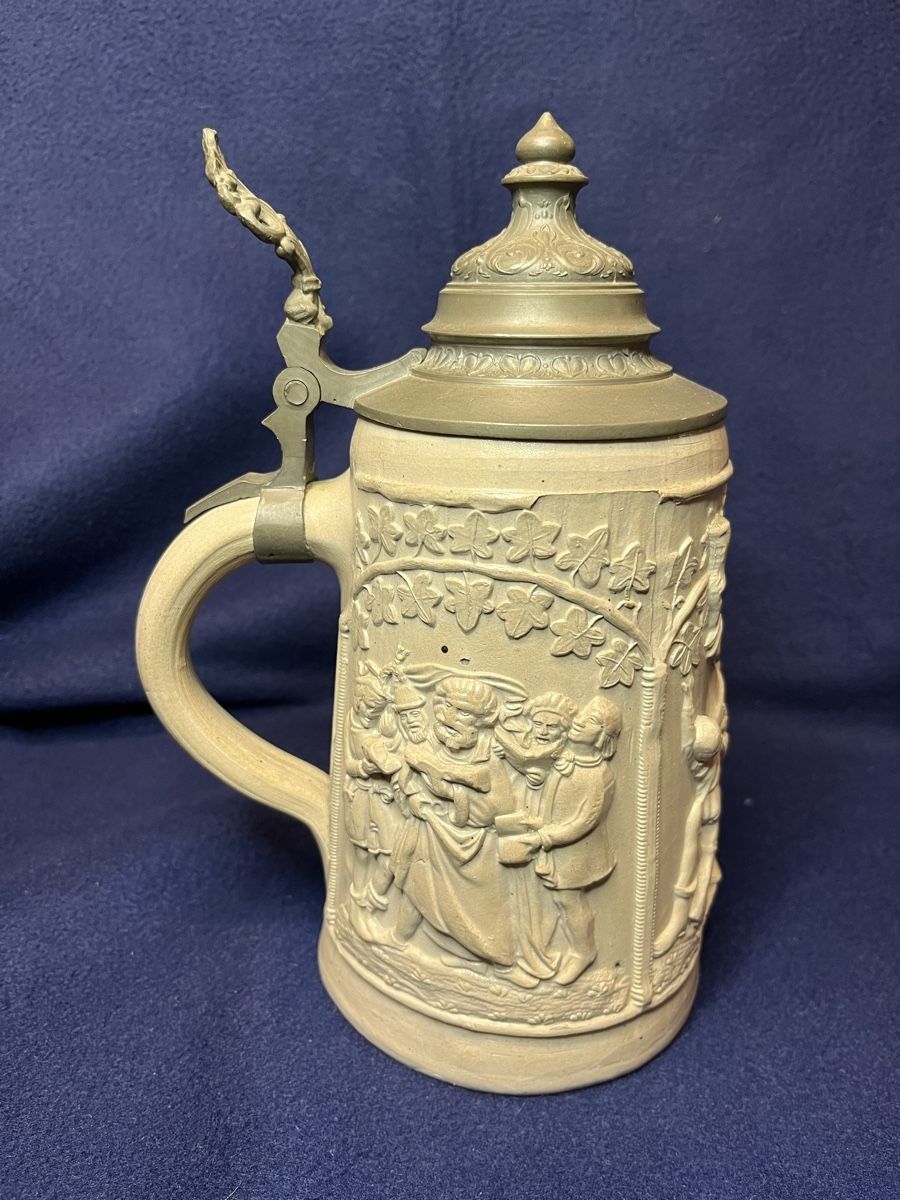 Carafes: Antiker Modelkrug Bierkrug – D'occasion à Münchenstein par robit01 2