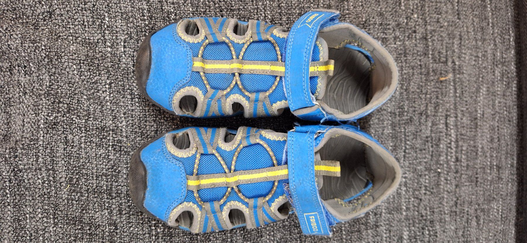 Scarpe per ragazzi: Sandalen, Gr. 32 – Usato da St. Gallen venduto da Paeddy150