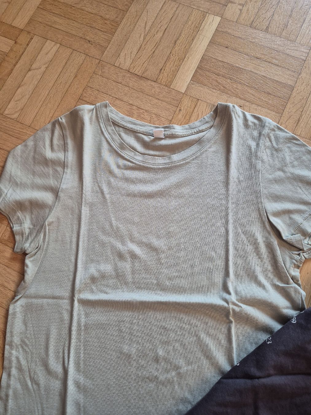 T-shirt: 3 t shirt – Usato da Pfäffikon SZ venduto da vale_111 1