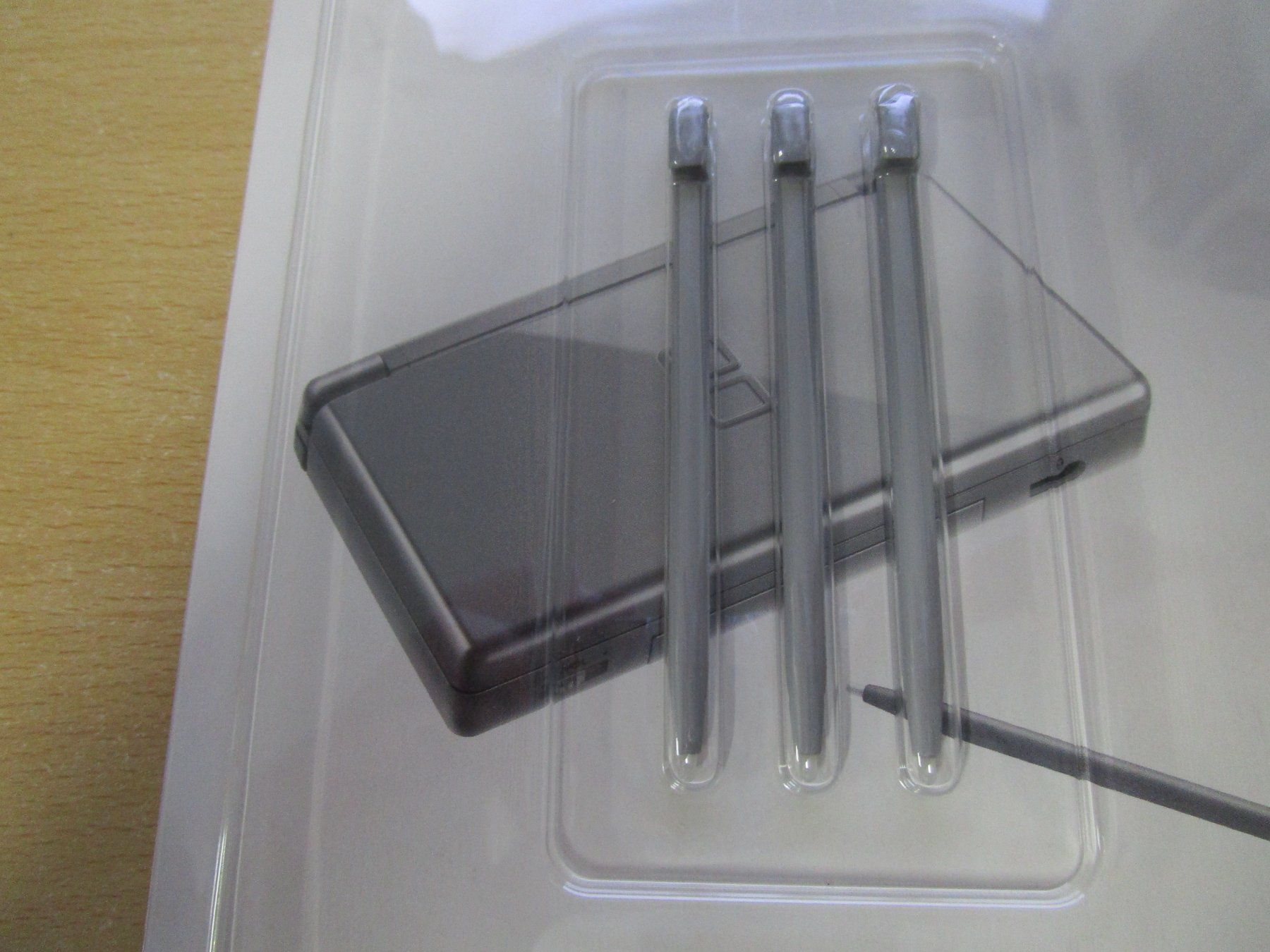 Nintendo Jeux: Nintendo DS Lite Stylus silber Original - 3er Pack - Neuware – Neuf avec emballage d'origine à Goldau par agestuffer 2