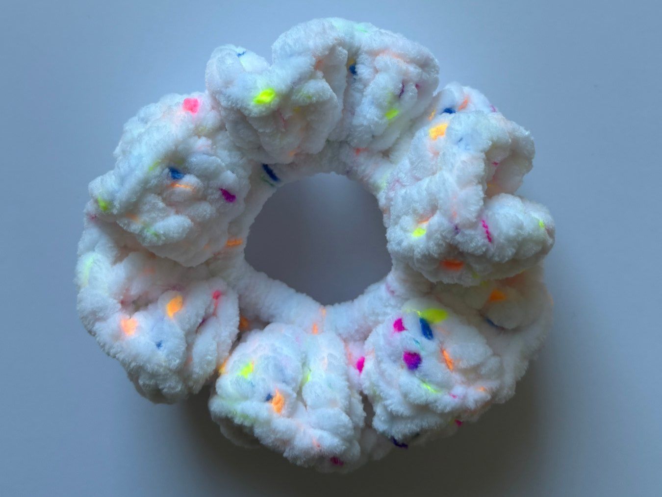 Haarschmuck: Handmade Crochet Scrunchie – Neu (gemäss Beschreibung) aus Bellinzona von bur_bg9l