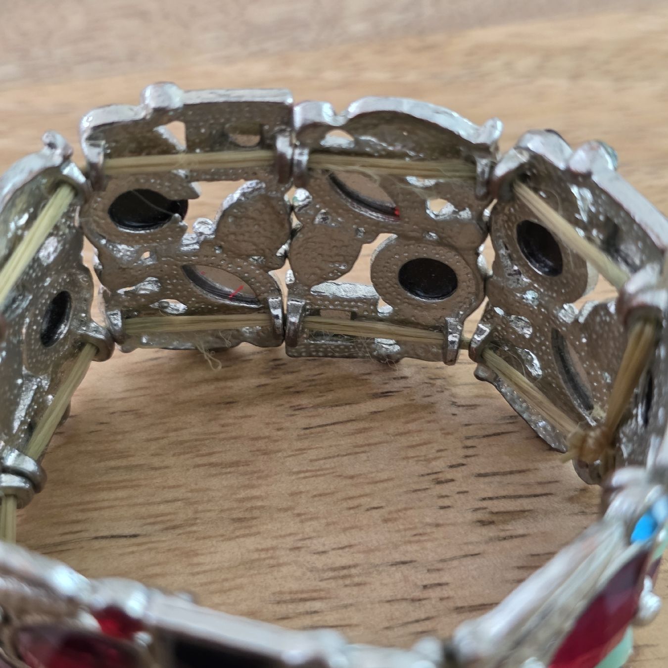 Armbänder & -reifen: Schönes Armband mit bunten Steinen – Gebraucht aus Rheinsulz von Gilea 5
