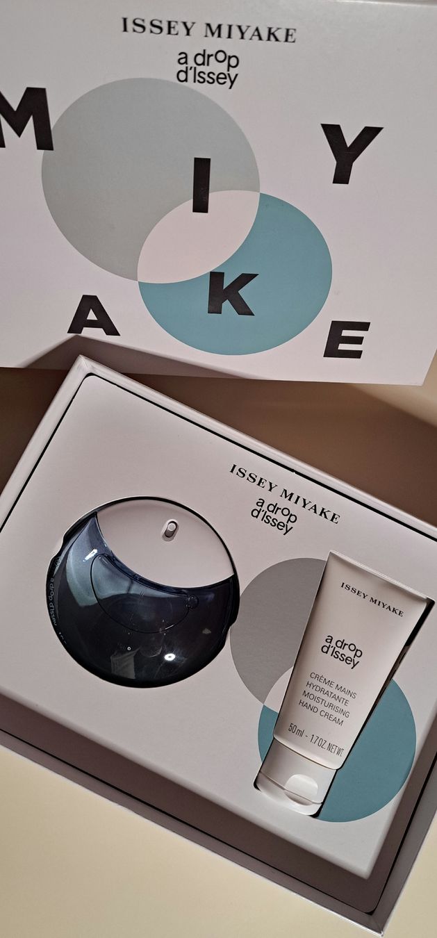 Issey Miyake Profumi & Eau de Toilette: Issey Miyake A Drop D'Issey Set – Nuovo e nell'imballaggio originale da Richterswil venduto da Viorella