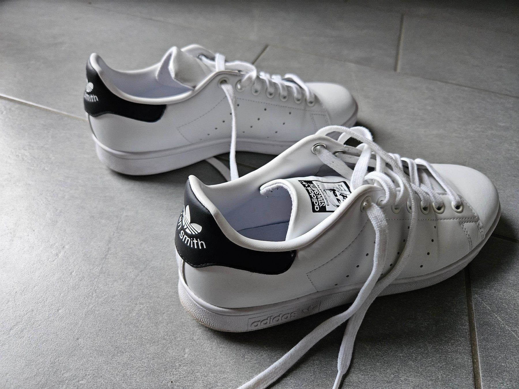 Adidas Chaussures hommes: Adidas Stan Smith Grösse 41 – D'occasion à Frauenfeld par Heren_67