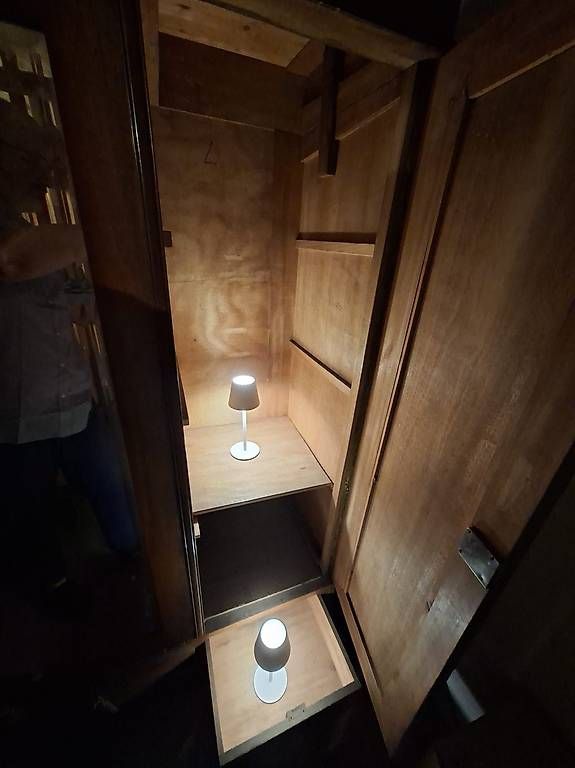 Armadi: Holzschrank – Usato da Zürich venduto da swi_2l72 2