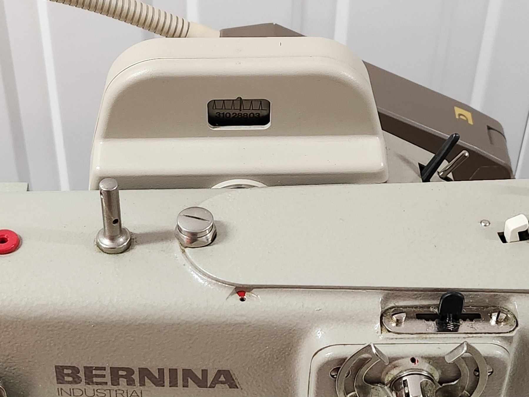 Bernina Nähmaschinen: Industrienähmaschine Bernina 217 – Gebraucht aus Rheinfelden von  6