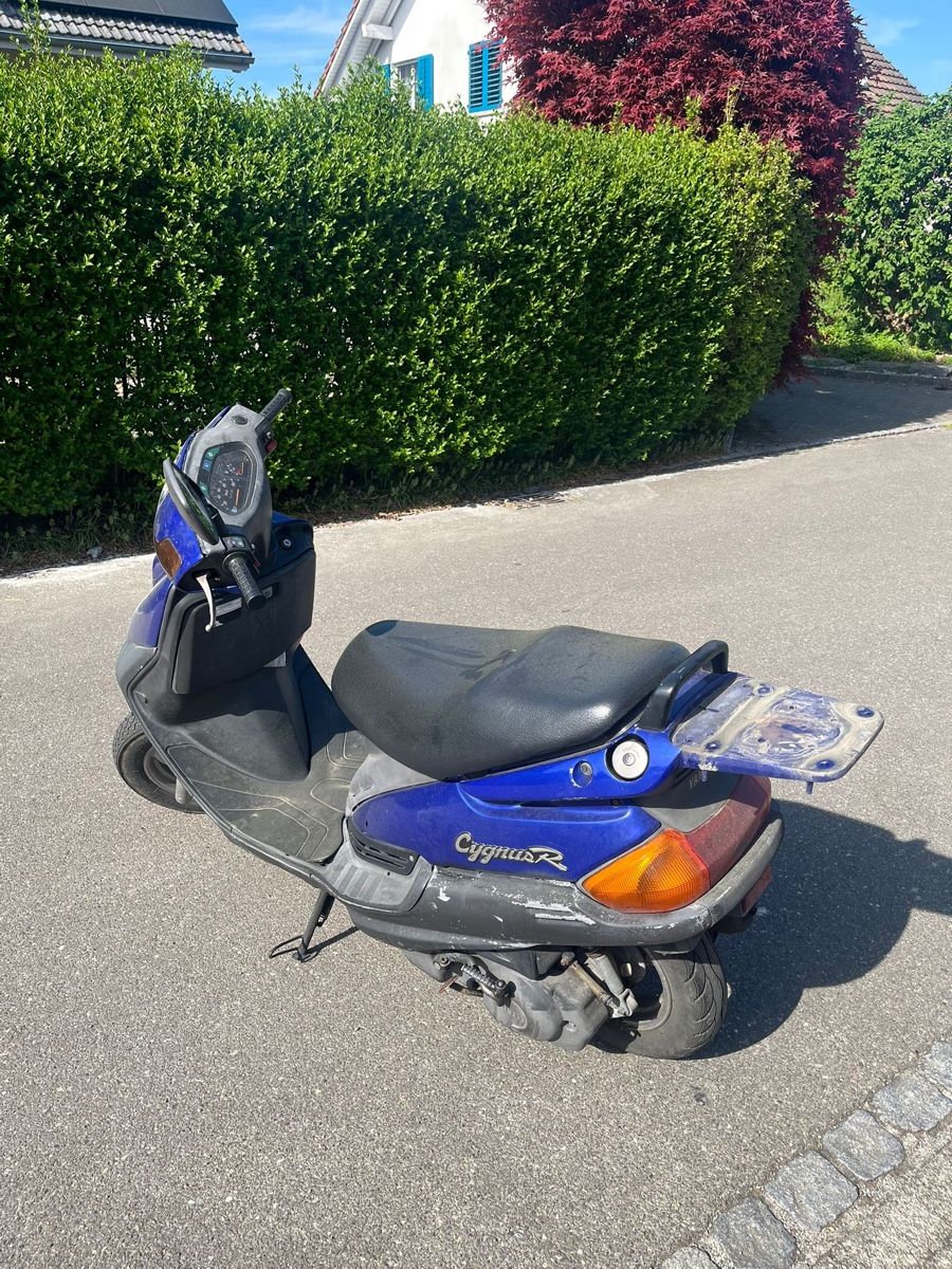 Yamaha Scooters: Yamaha xc 125 Roller – Défectueux à Othmarsingen par man_p9m2 2