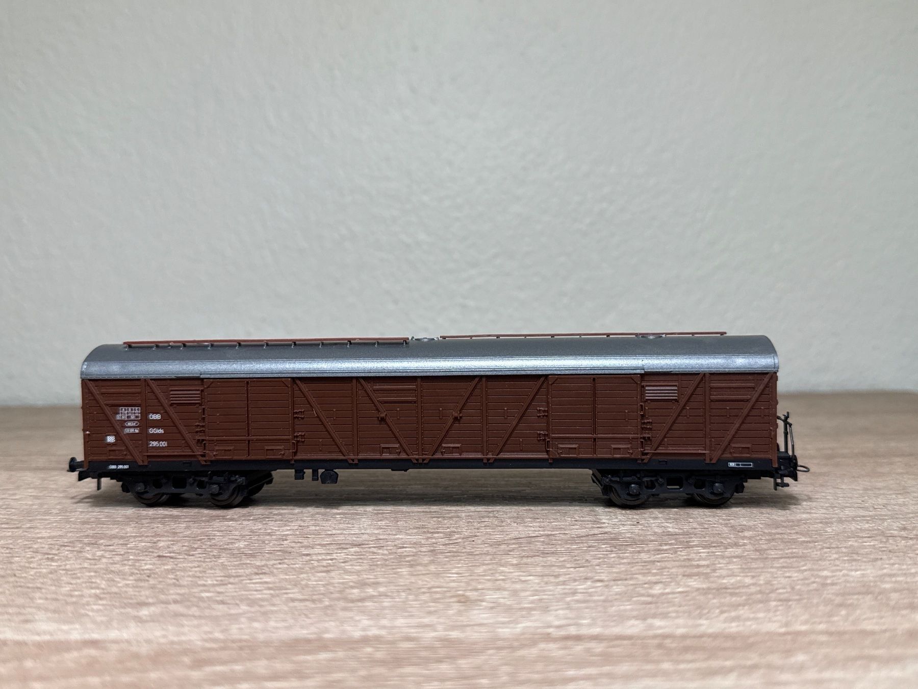 Roco Modellini di ferrovie: Roco Güterwagen OBB H0 (258) – Usato da St-Aubin-Sauges venduto da Lo_Go