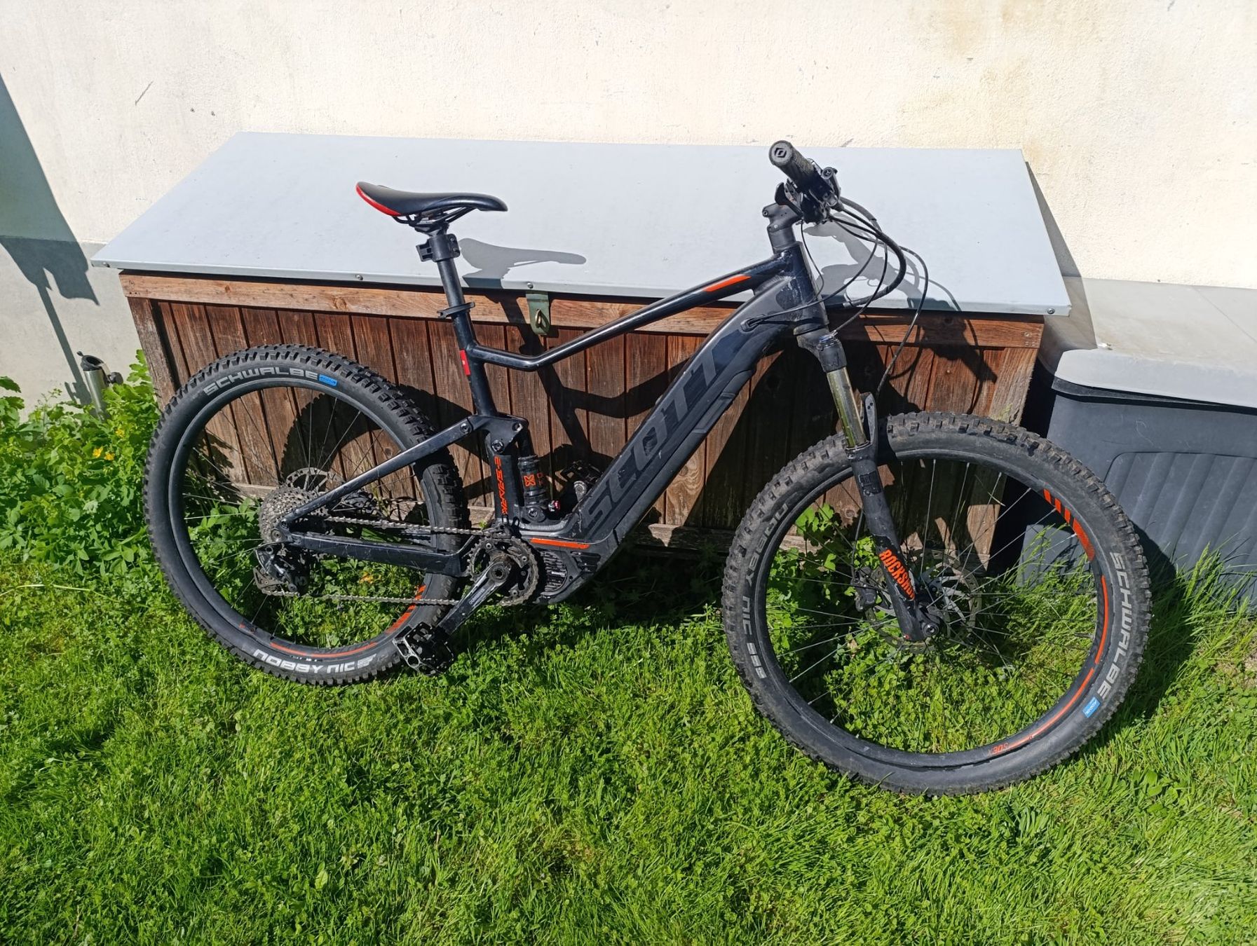 Scott Biciclette: VTT électrique Scott E-Spark, moteur changé et 2ème batterie – Usato da Dombresson venduto da poutchky 3