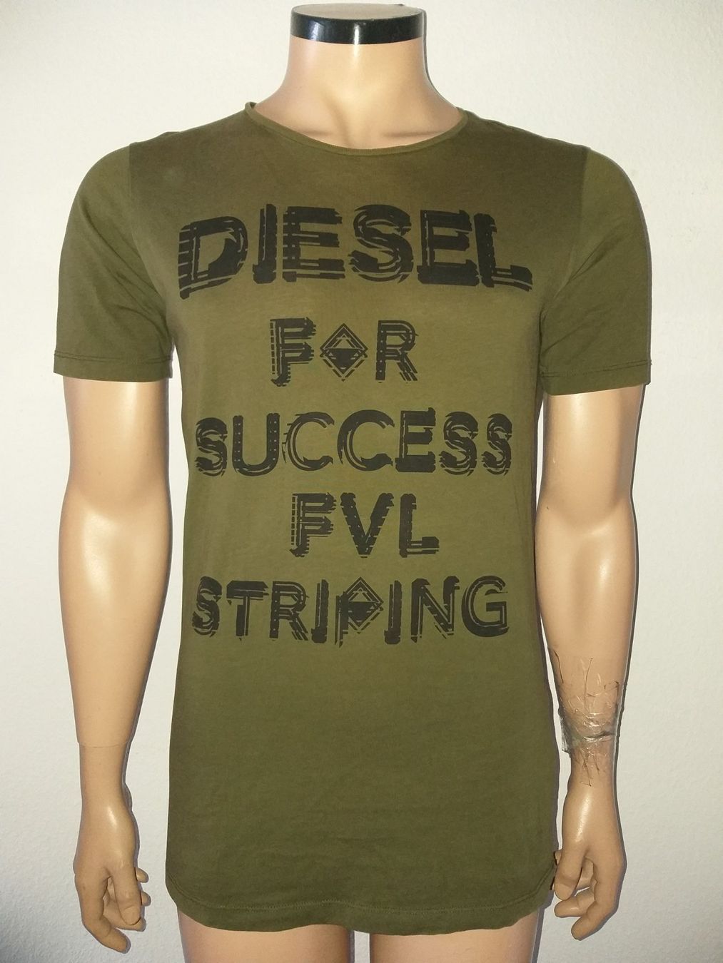 Diesel T-shirt: DIESEL T-shirt taille / Grosse S – Usato da Cossonay-ville venduto da Super-Price-Quality
