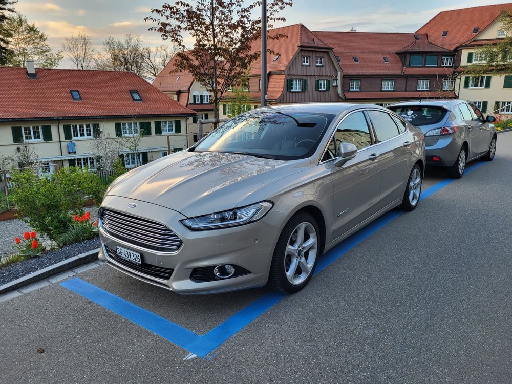 Ford Mondeo Hybrid