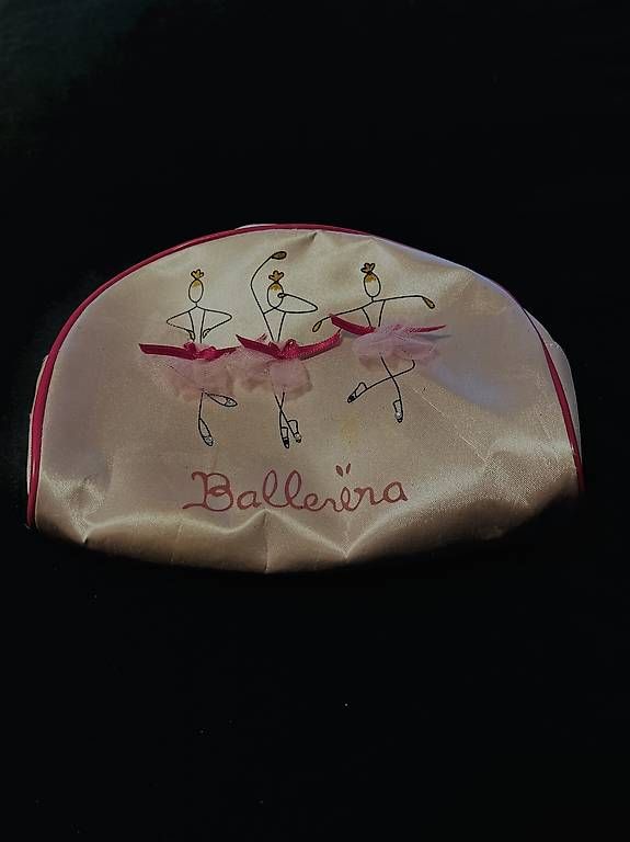 Custodie per cosmetici: Nécessaire mit Ballerinas – Usato da Aeschi b. Spiez venduto da kim_28q9