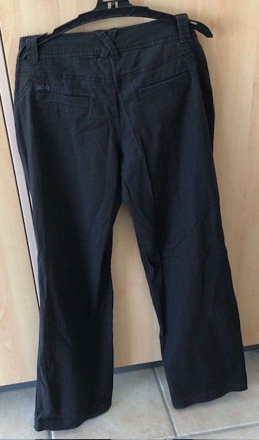 Esprit Pantaloni: Pantalon Esprit taille 34 – Usato da Aigle venduto da Tchamille 2