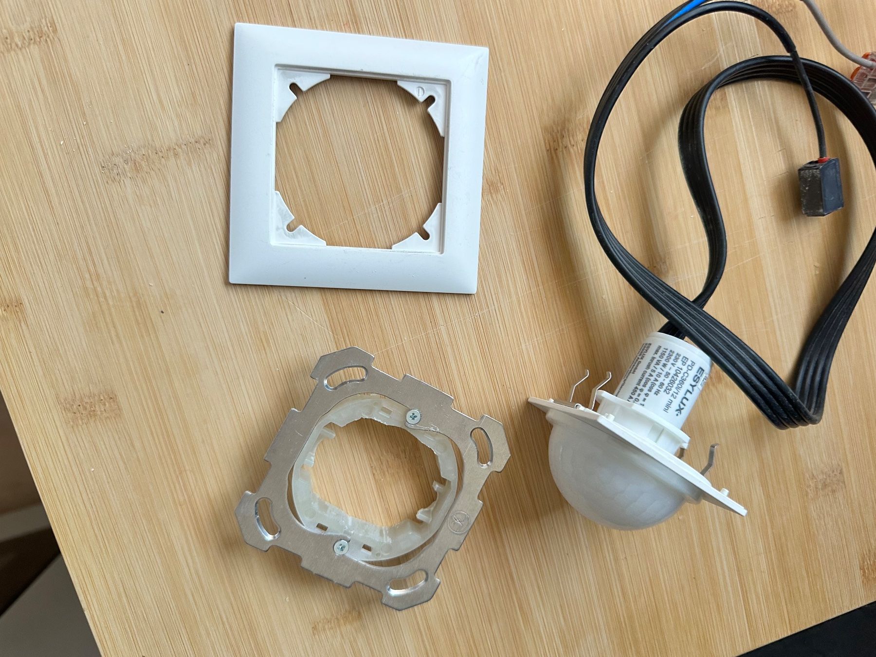 Lampade: Esylux PD C 360 mini – Usato da niederhasli venduto da rami016 2