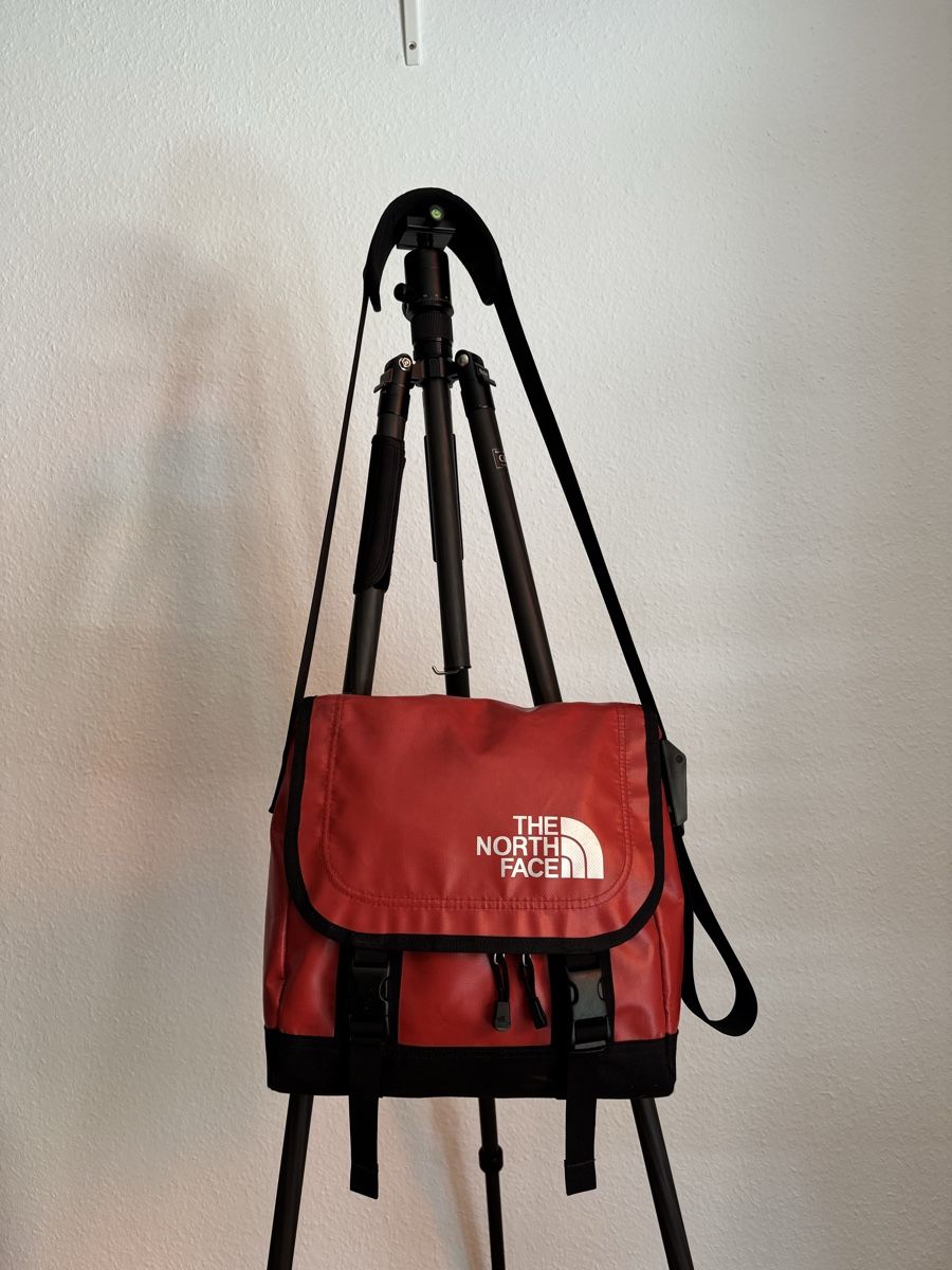 North Face Borse: North Face Tragetasche Rot – Usato da Zürich venduto da jrf_l6yk 1