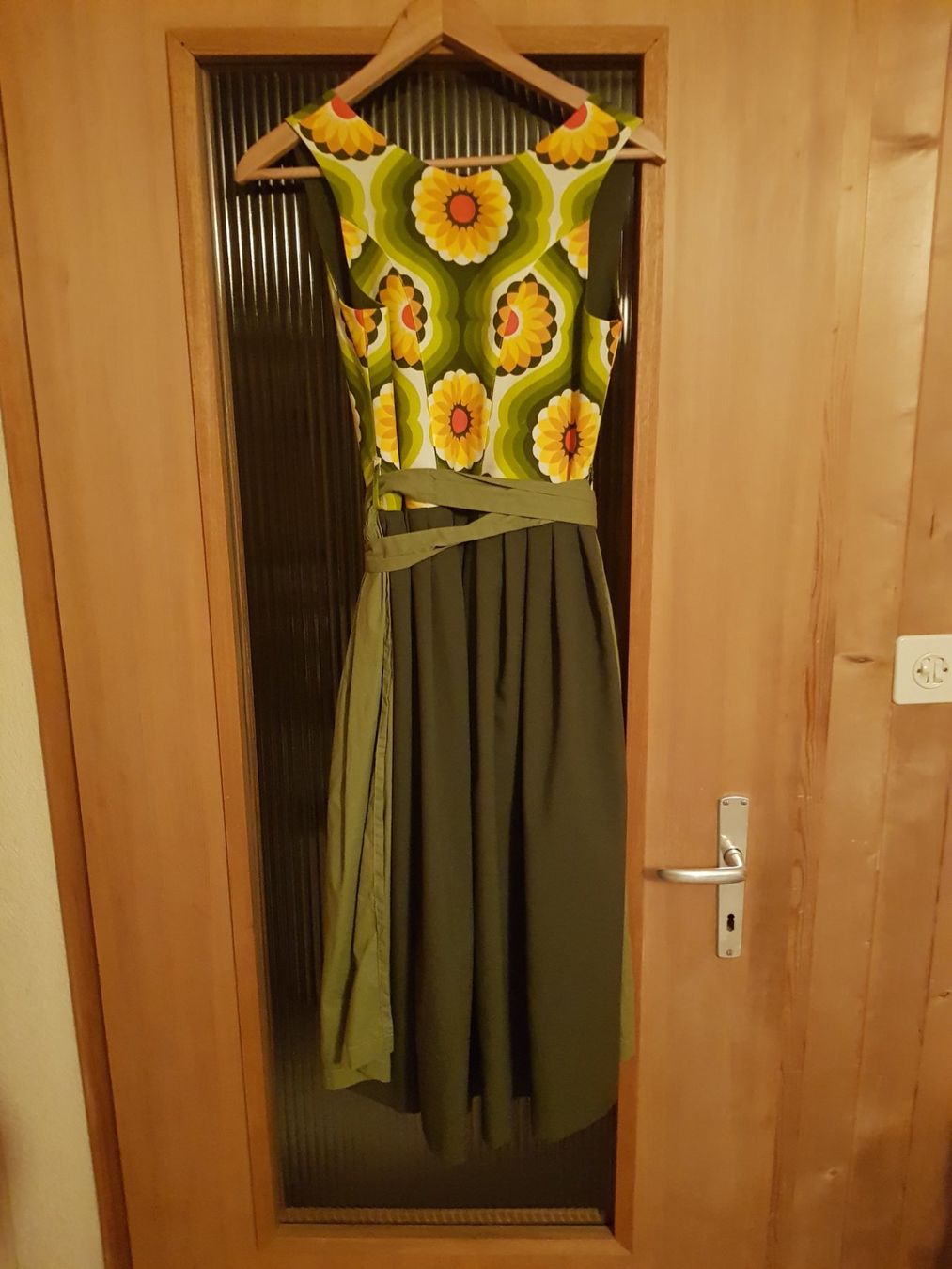 Vestiti: Mein Herzblut Dirndl – Nuovo (secondo la descrizione) da Rigi-Kaltbad venduto da Marion_Fercher 3