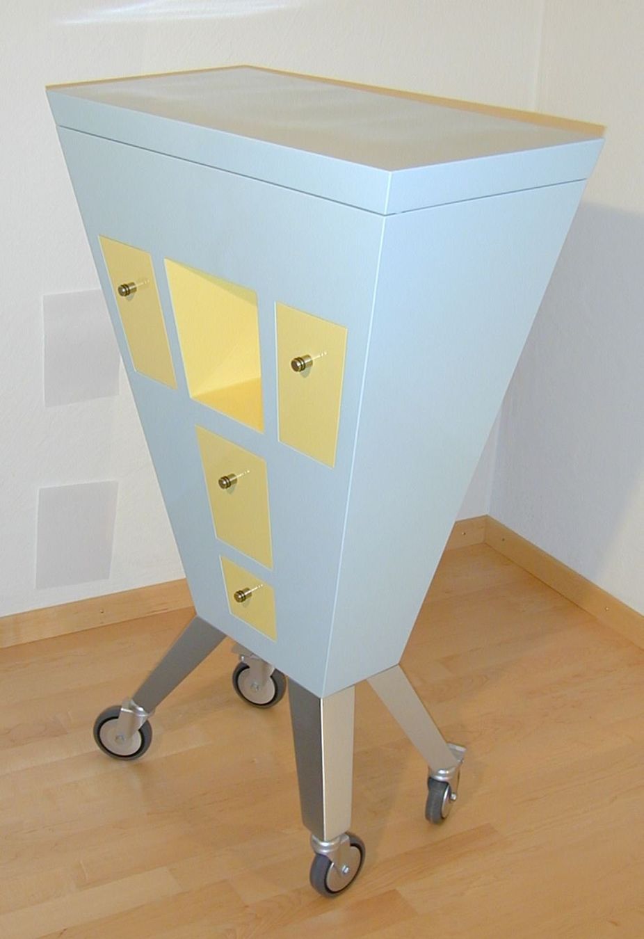 Cassettiere: Einzigartiger Design Prototyp - ein echtes Unikat – Usato da Uetikon am See venduto da E0D6593B-F 2