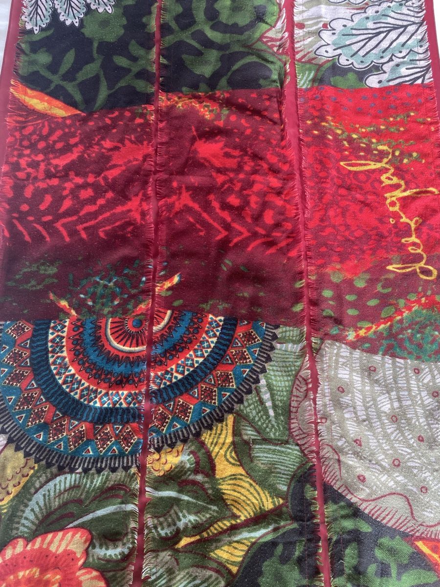 Desigual Foulard & Sciarpe: Desigual Schal 72x 170 – Usato da Wetzikon ZH venduto da Louisiana-Girl 2