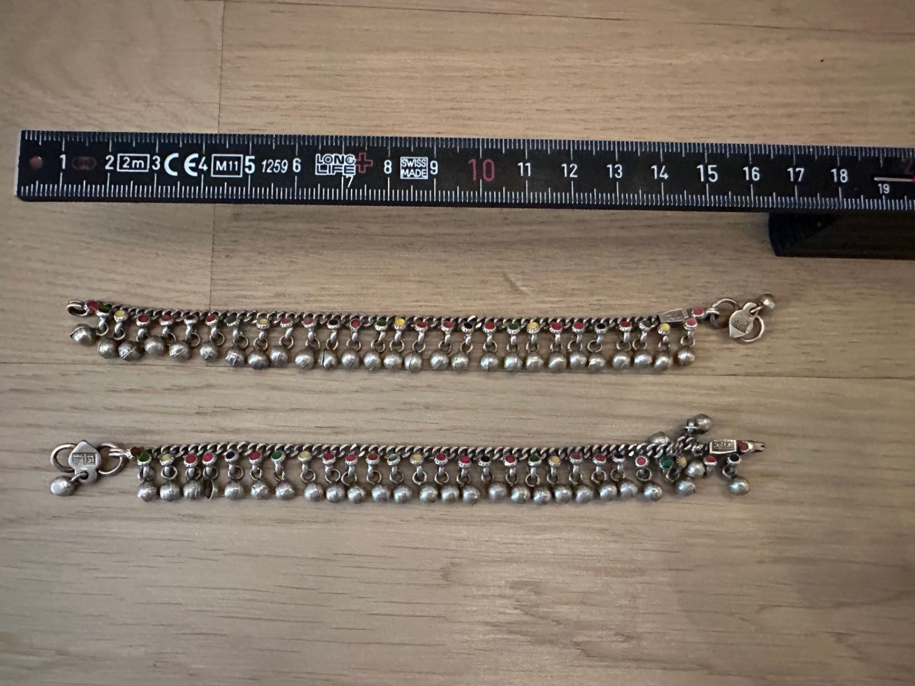 Bracciali & Braccialetti: 2 bracelets with tiny bells – Usato da Dallenwil venduto da ZD2019