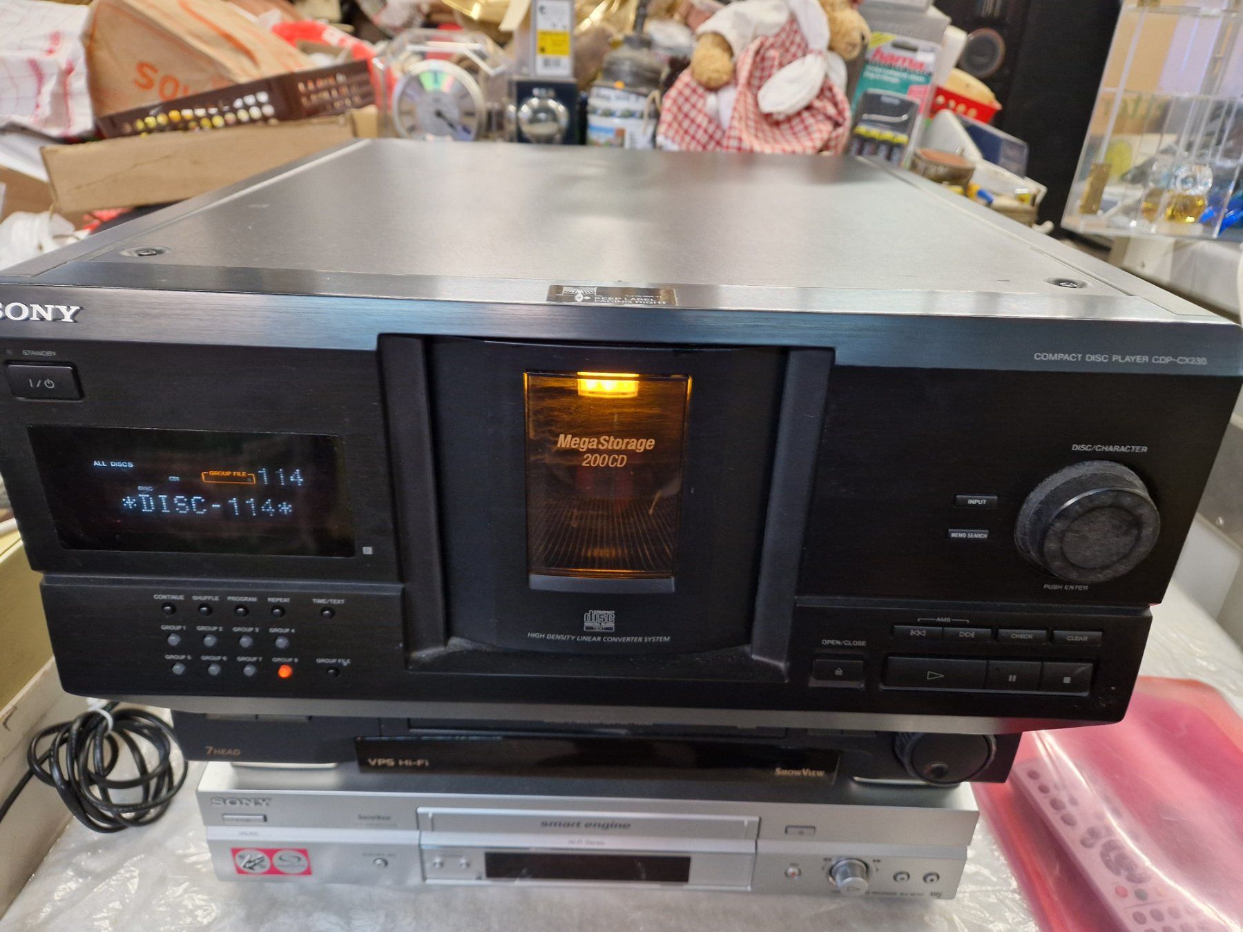 Sony Lettore multimediale & Streamer: Sony CD Charger Mega Storage 200Cds  CDP-CX230 CD Wechsler – Usato da Wädenswil venduto da tome70 1