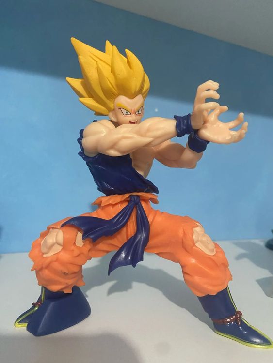 NEU Dragonball Z SSJ Son Goku in der Kamehameha-Pose! | Kaufen auf Ricardo