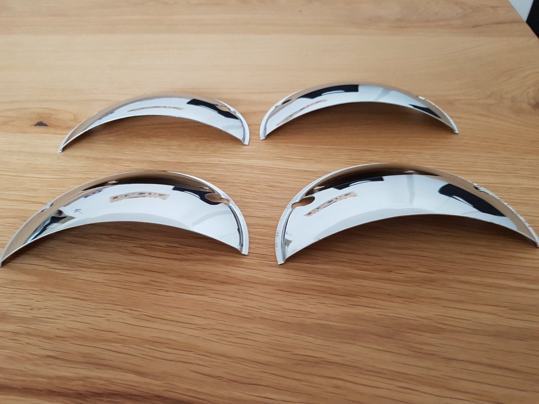 Fari: 4 Headlight Half Moons – Nuovo e nell'imballaggio originale da Wetzikon ZH venduto da 65corsa 4