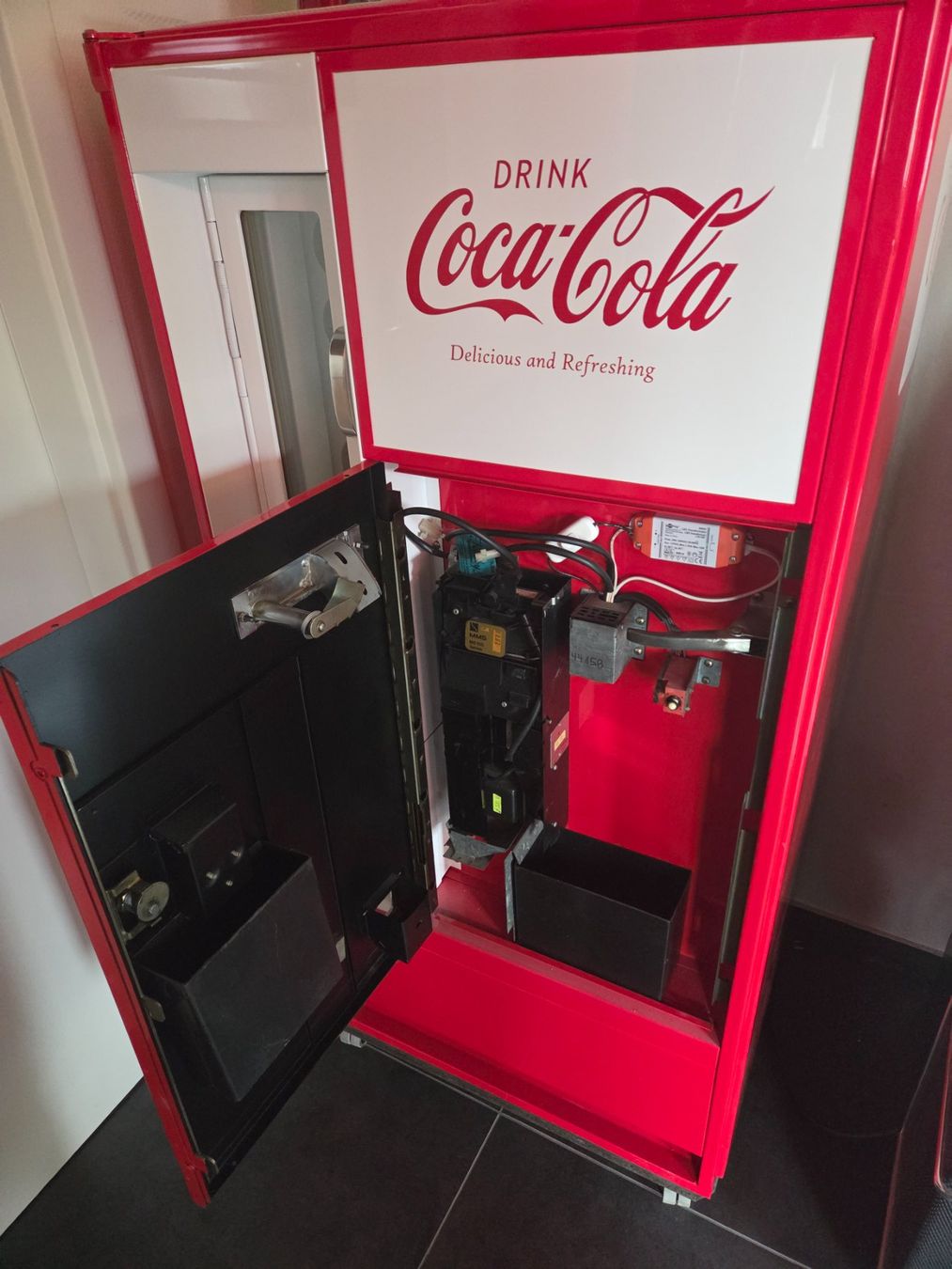 Altro per Gastronomia & Hotel: Coca Cola Automat – Usato da Ebnat-Kappel venduto da sim_7gzy 2
