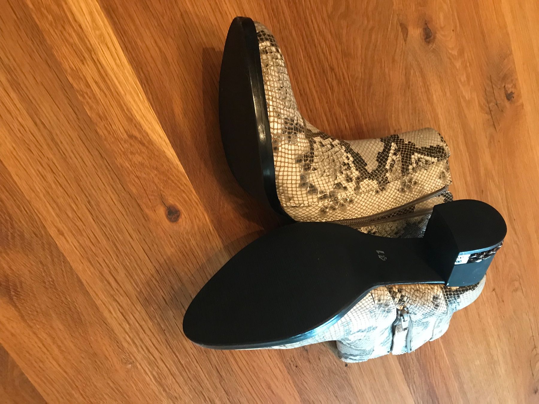 Damenschuhe: Leder Stiefeletten  von Liva Loop Gr. 41 – Neu und originalverpackt aus Mümliswil von whoismy 3