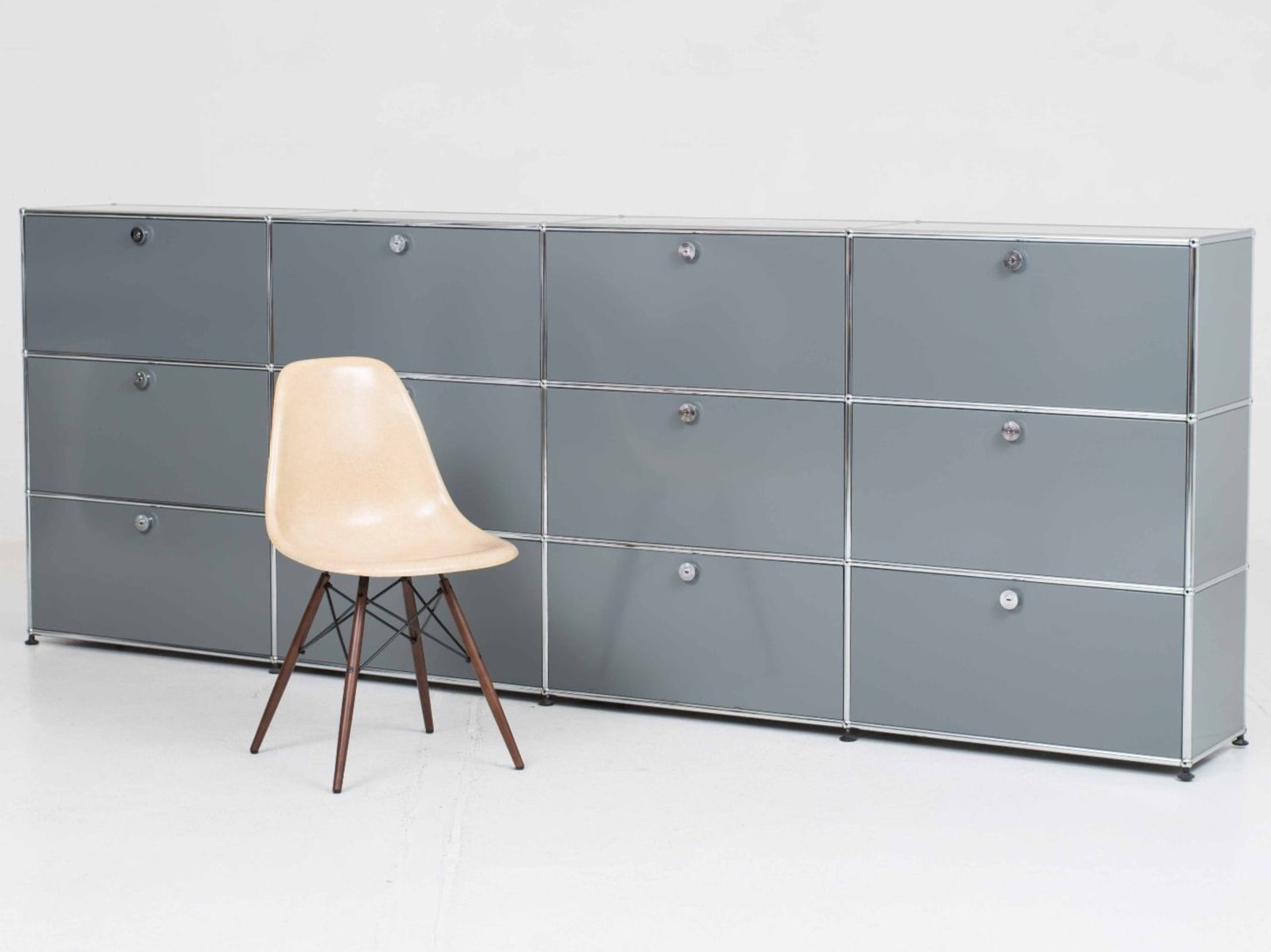 USM Cassettiere: USM Sideboard in Mittelgrau – Usato da Zürich venduto da STUZH38