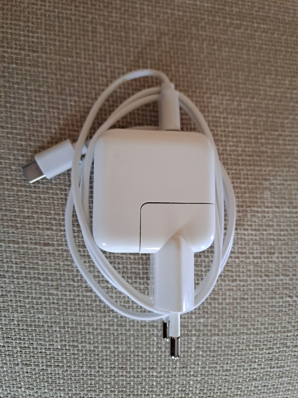 Laufwerke & Adapter: Apple Netzteil 10W USB Power Adapter – Gebraucht aus Rickenbach LU von bishiida