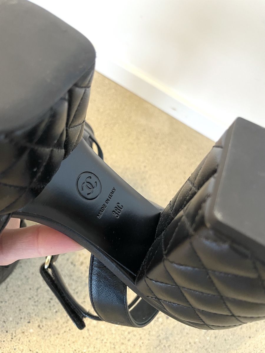 Chanel Scarpe da donna: Chanel Sandalen – Usato da Stäfa venduto da Nicole093 2