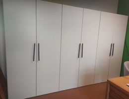Grosser Büroschrank zu verkaufen
