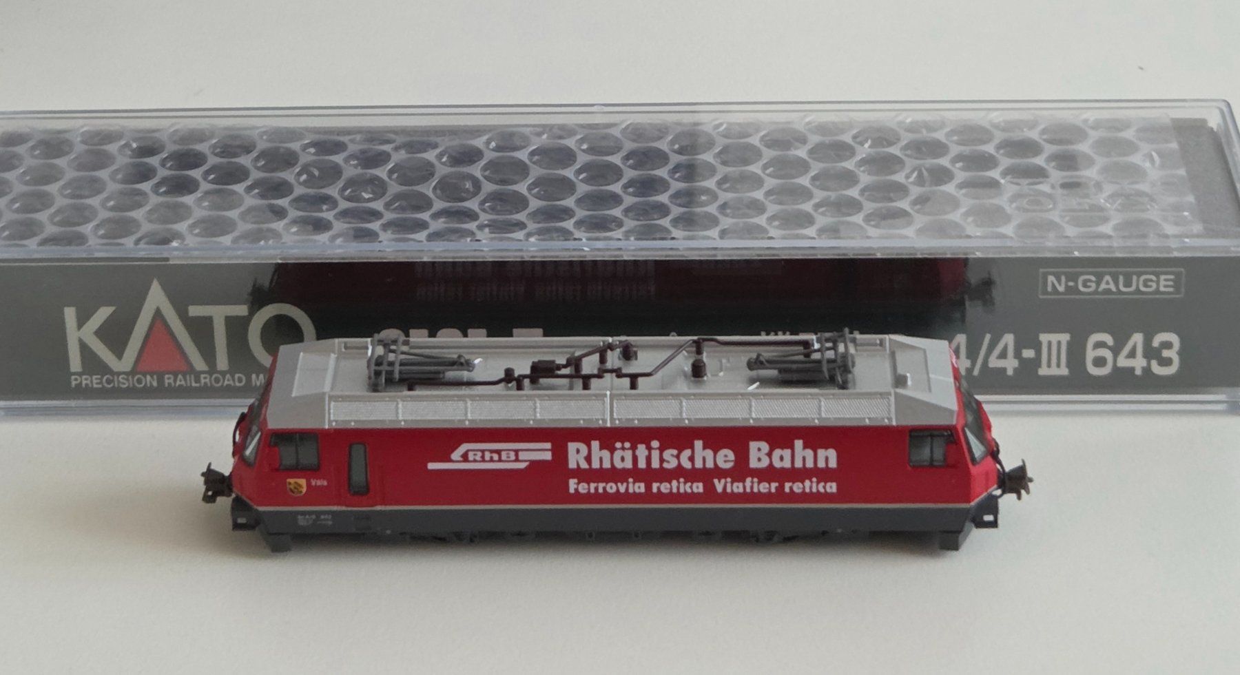 Kato Modellini di ferrovie: Rhb-Lok  Spur N Kato Vals – Nuovo e nell'imballaggio originale da Rorbas venduto da susinchen 1
