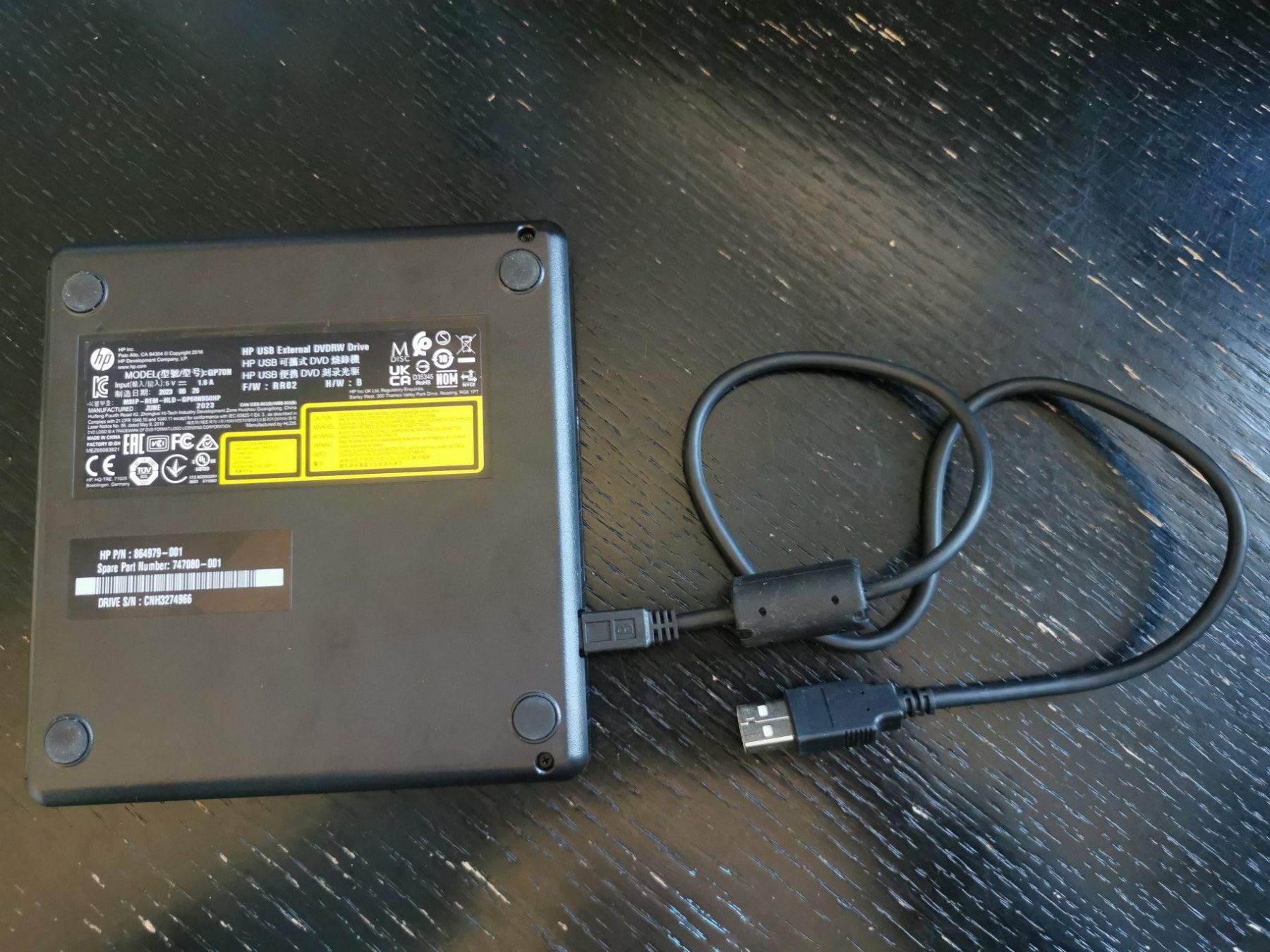 Hewlett Packard Sistemi audio & multimediali: HP USB External DVDRW Drive, Modell GP70N, schwarz – Usato da Zürich venduto da fil_t2br 1