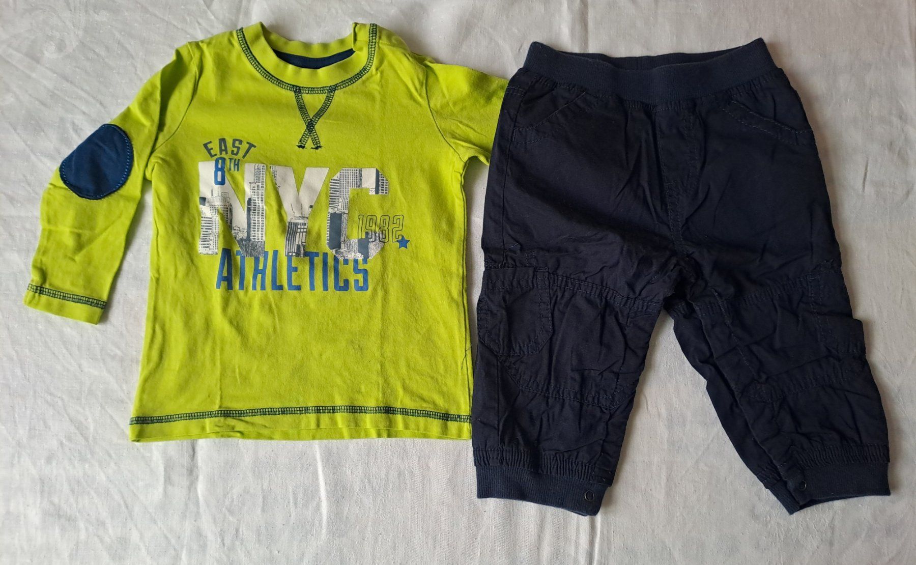 Lotti & Set di vestiti: Ensemble pull + pantalon pour garcon taille 74 – Usato da Le Noirmont venduto da sportboutique