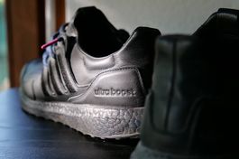 Adidas Ultraboost aus echtem Leder