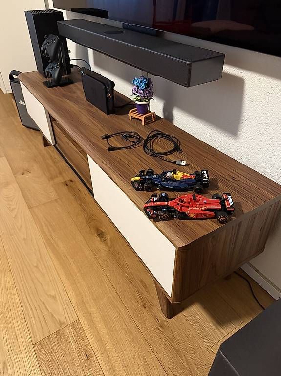 Mobili TV: TV Möbel – Usato da Spreitenbach venduto da jus_v5br 1