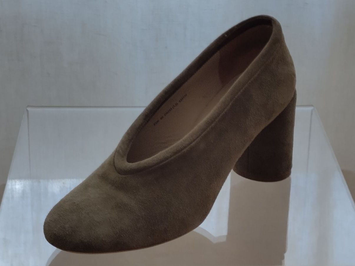 Cos Scarpe da donna: Escarpins COS en daim vert olive (40) – Nuovo (secondo la descrizione) da Lausanne venduto da HelenaK