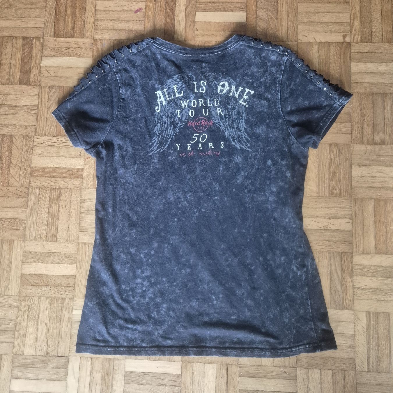 Hard Rock Cafe T-shirt: Hard Rock Cafe 50th Anniversary Tshirt Gr. M – Usato da Luzern venduto da nnamfuak 1