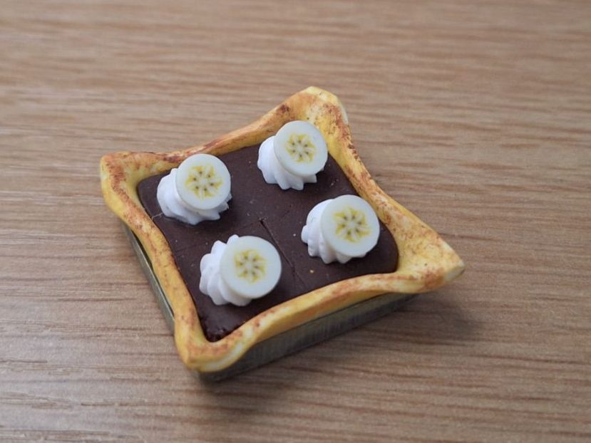 Case e mobili per bambole: Handgemachter Schoko Bananen Pie – Nuovo (secondo la descrizione) da Zürich venduto da HandmadeTinyFood 2