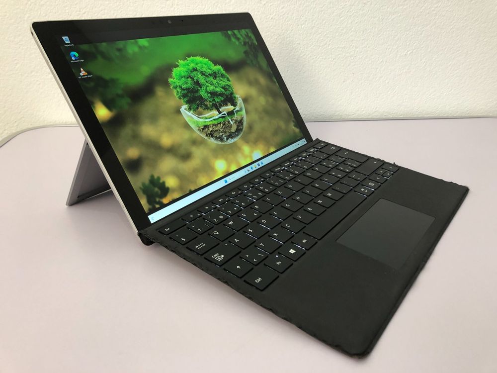 Surface Pro 5, super Zustand, i5-7300U, 8GB RAM, 256GB SSD | Kaufen auf ...