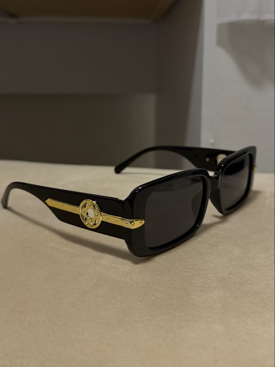 Occhiali & Lenti: Sonnenbrille Modern Fashion – Nuovo (secondo la descrizione) da Münchenwiler venduto da AM3280