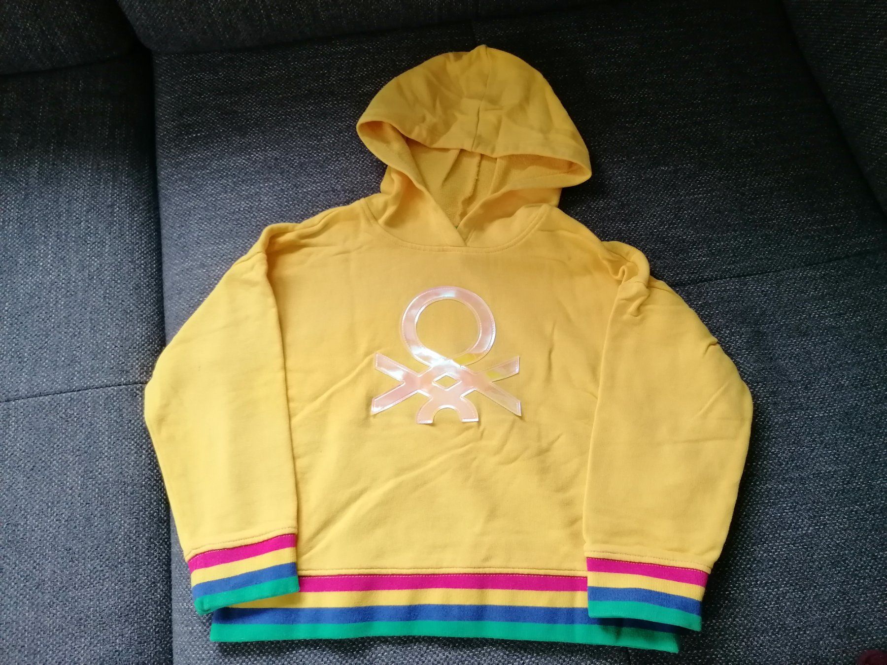 Maglioni & Felpe: Hoodie / Kapuzenpullover Gr. 120 – Usato da Büttikon AG venduto da Amineah