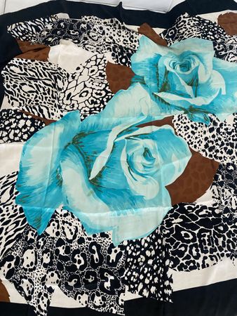Emilio Carducci grosse Seiden Foulard 🌸