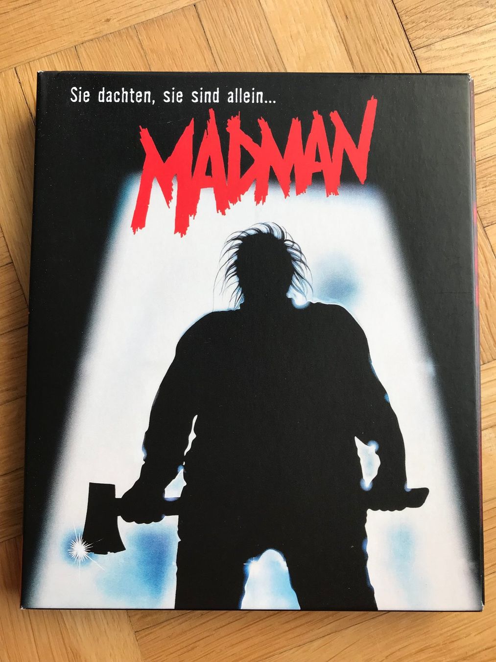 Tutti i DVDs: Madman - Digipak Cover B - Blu-ray + DVD – Nuovo (secondo la descrizione) da Zürich venduto da Malcom